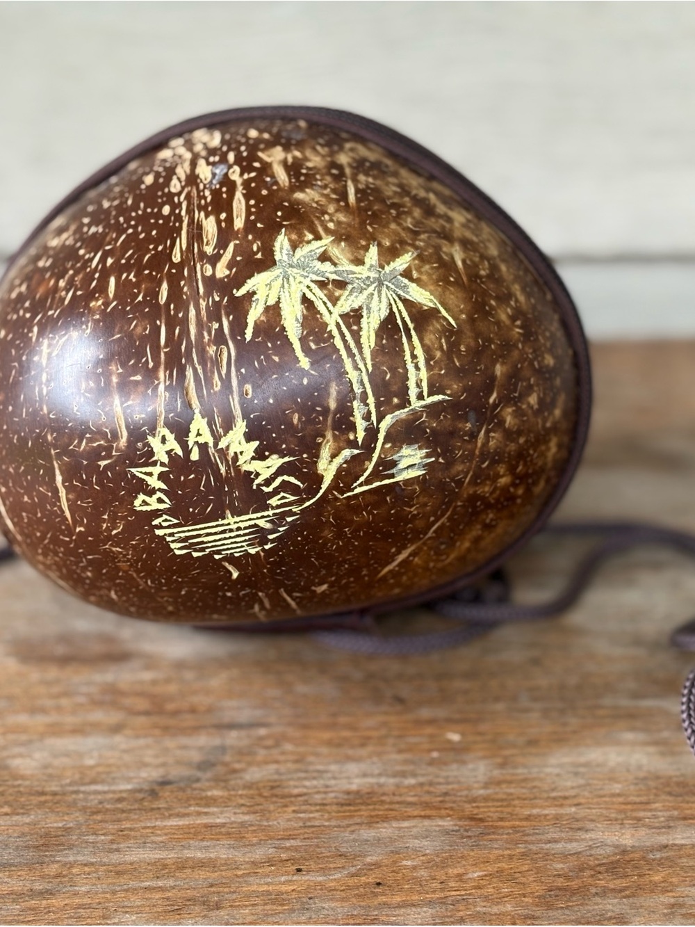 VTG unbranded coconut shell crossbody bag featuring a hand-etched palm tree